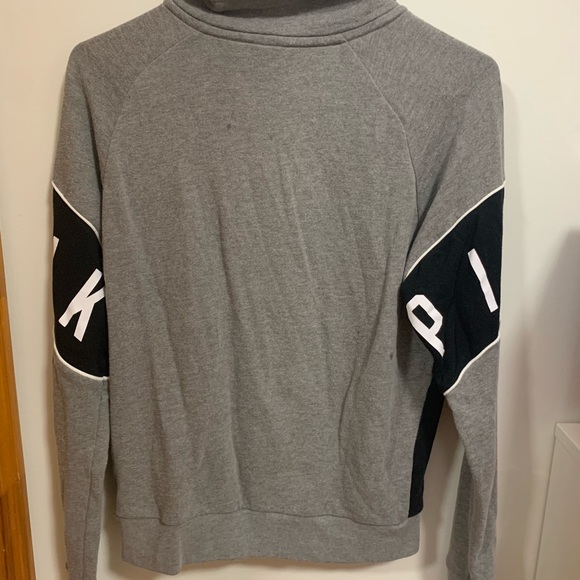 VICTORIA SECRET PINK CREWNECK - Picture 2 of 5